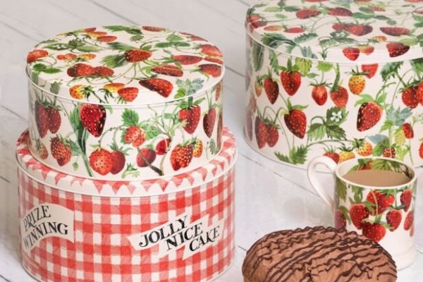 Cake Stands & Storage Boxes