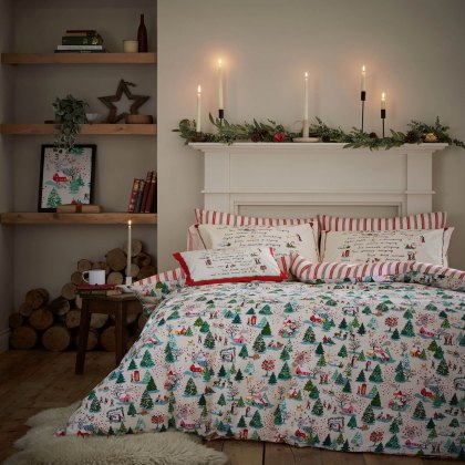 Christmas Clothing & Bedding