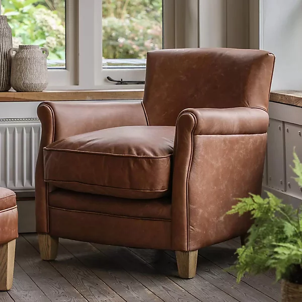 DWYRYD Vintage Brown Leather Chair DWYRYD Vintage Brown Leather Chair