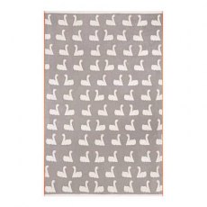 Anorak Kissing Swans Bath Towel