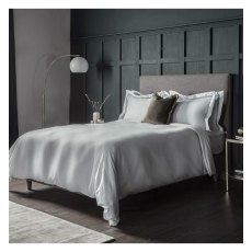 Gallery Direct Savoy White Duvet Set
