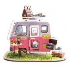 Happy Camper DIY Model Kit