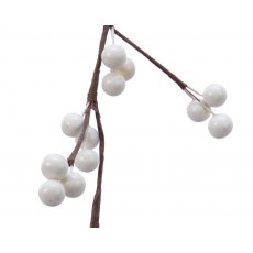 White Garland Presentation With Foam Berries