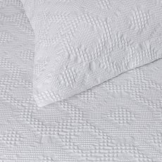 Design Port Brittany Jacquard Lace White Duvet Set