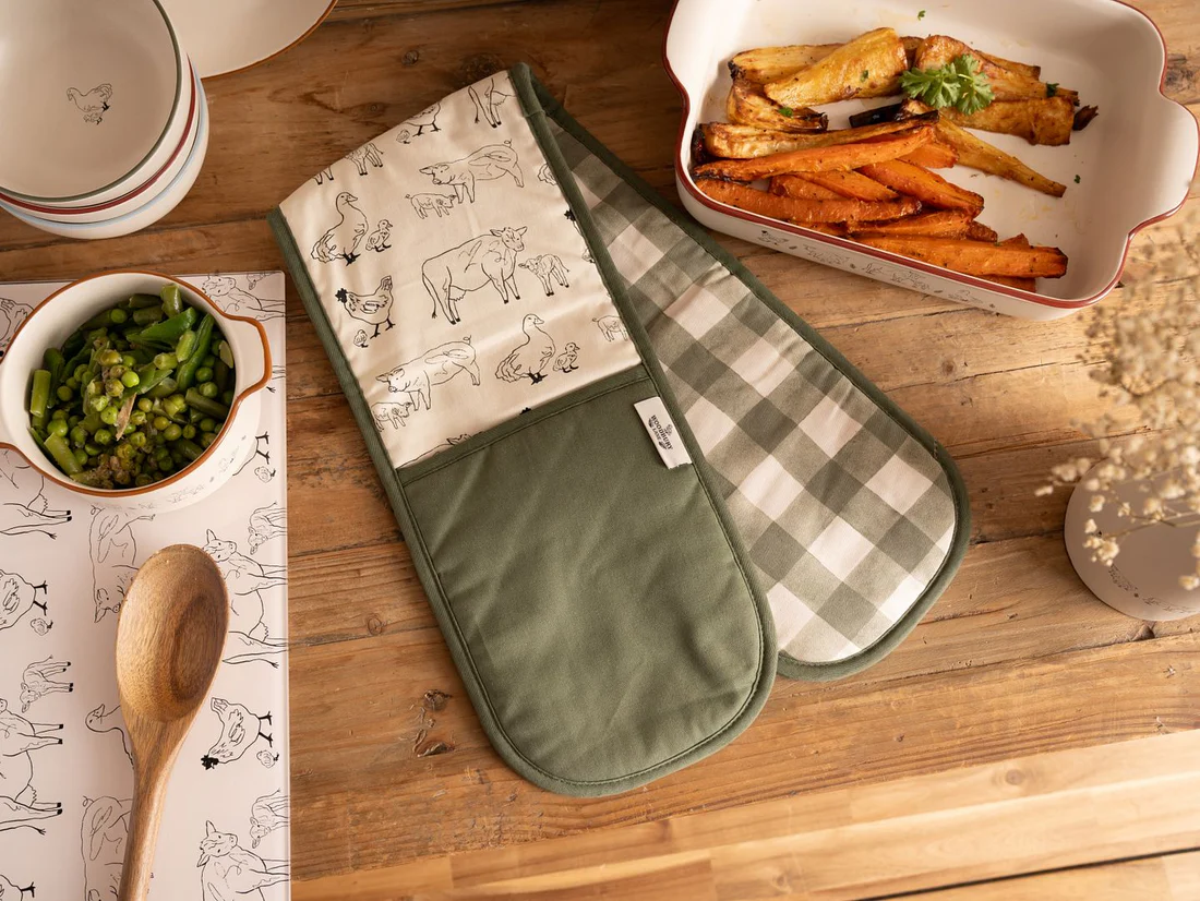 Woodbury Lane Double Oven Gloves