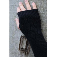 Oats & Rice Leaf Knit Cashmere Fingerless Arm Warmer Black