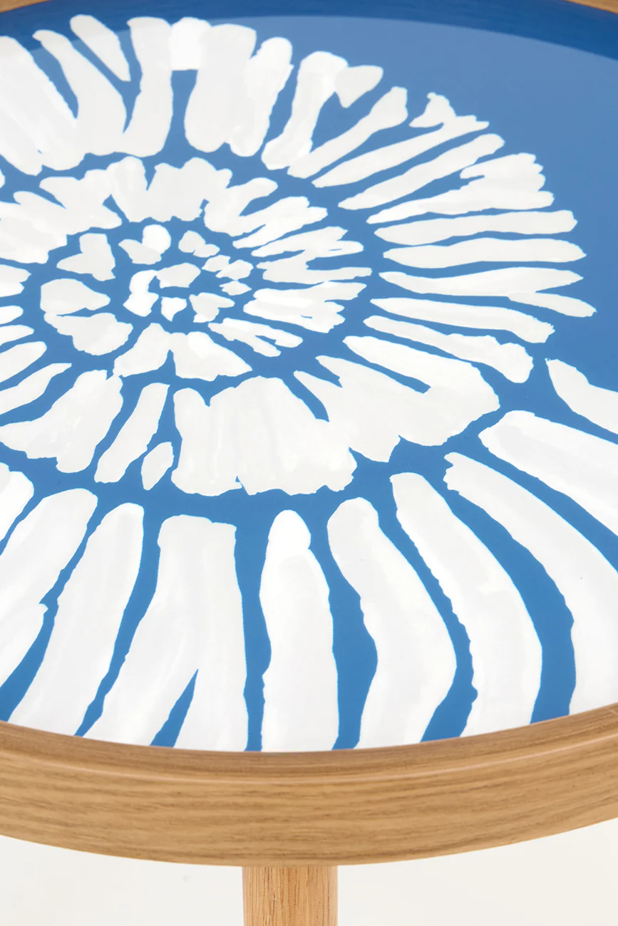 Batela Wooden Table Medium - Conch Shell