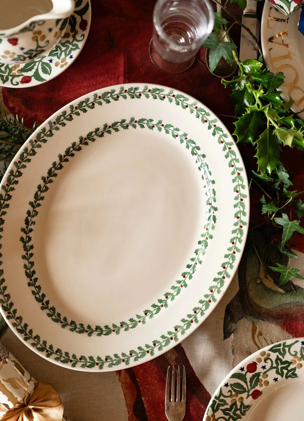 Emma Bridgewater Tiny Holly Medium Oval Platter