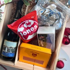 Portmeirion Champagne & Treats Hamper Box