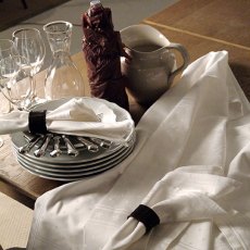 Ultimate Living Tablecloth 150x250 White