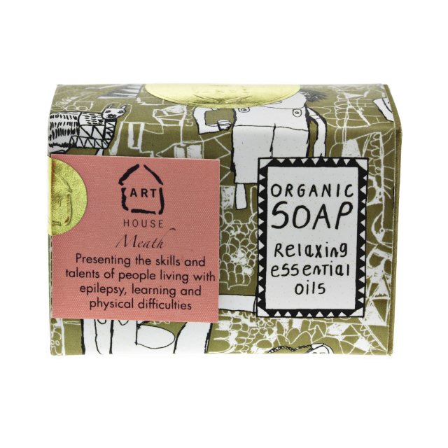 Arthouse Unlimited IHR Sheeps Milk Soap Loving Spring Wreath