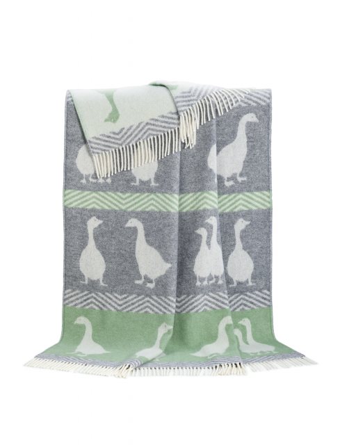 Lambswool Whitstable Throw Harbour Blue 140x185cm