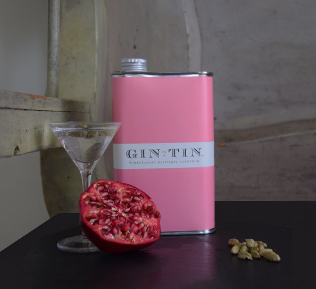 No 10 Pomegranate,Raspberry & Cardamom Gin 50cl