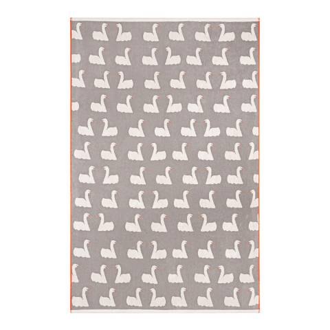 Anorak Kissing Swans Bath Towel