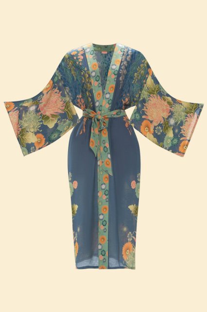 Powder Trailing Wisteria Kimono Gown Ink