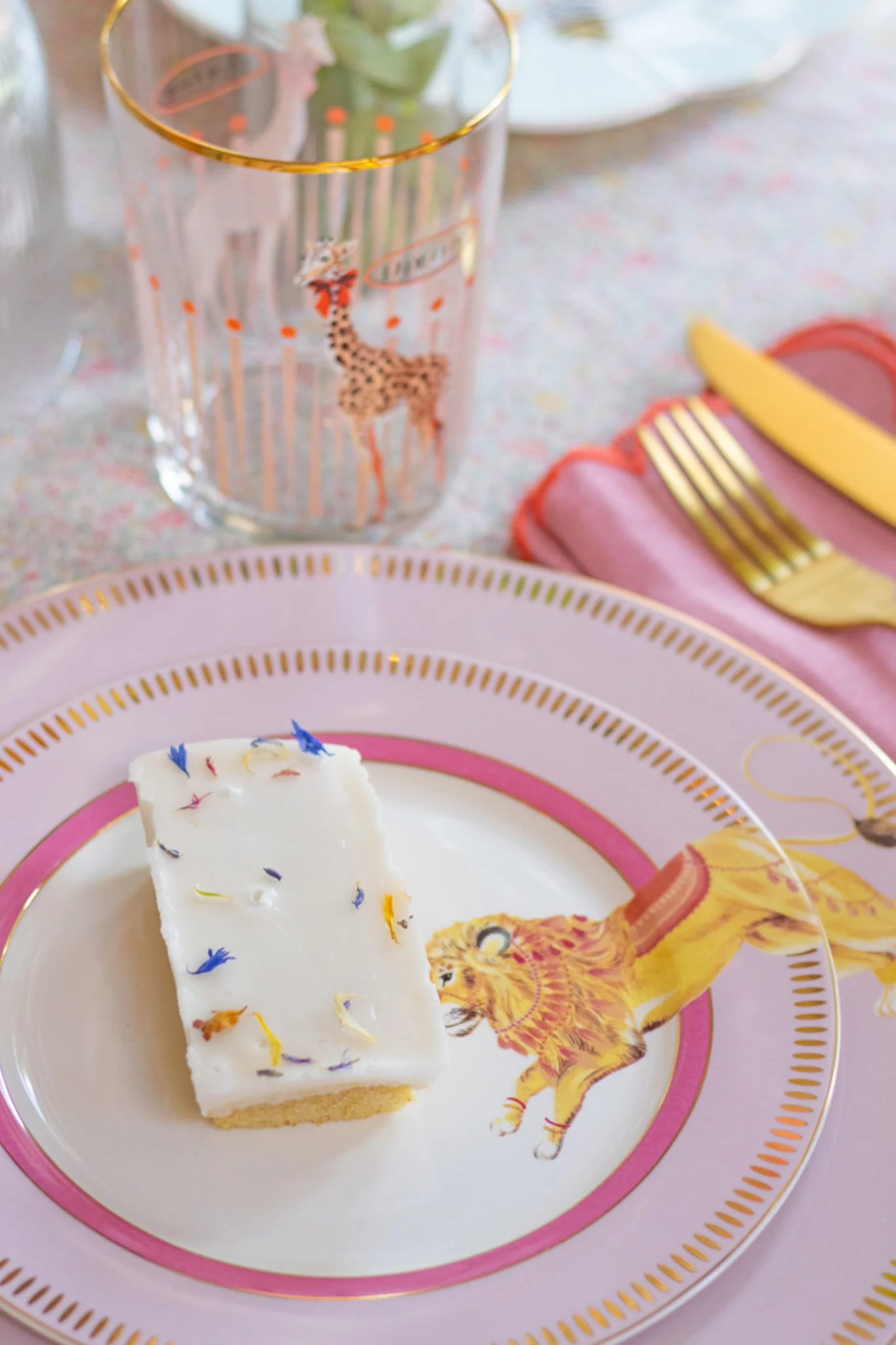 Yvonne Ellen Animal Dinner Plates Set of