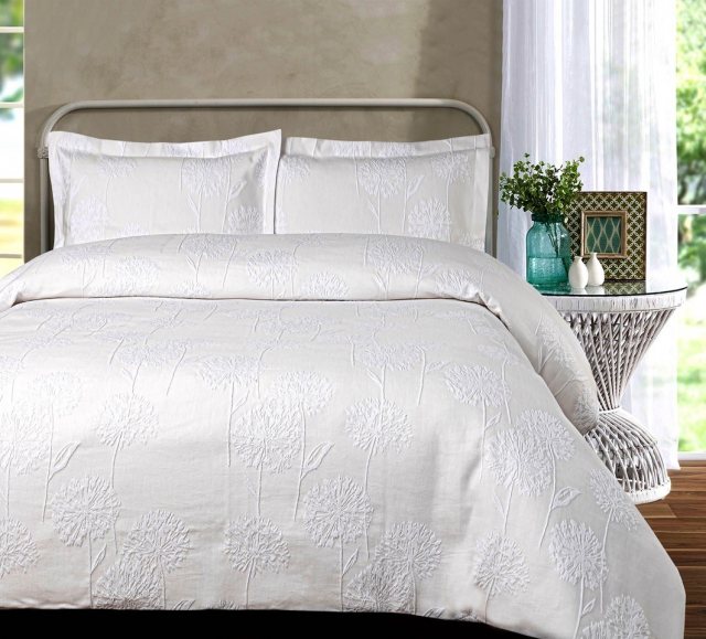 Design Port Alderley Jacquard Taupe Duvet Set