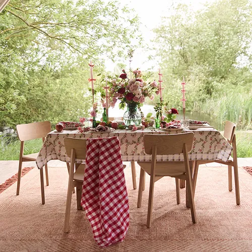 Cath Kidston Dolly Rose Tablecloth 200x130cm | At
