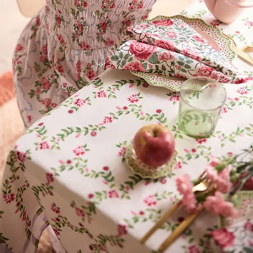 ダリア様　table clothe of cathkidston fabric Cath Kidston Strawberry Garden Blue Tablecloth | eBay UK