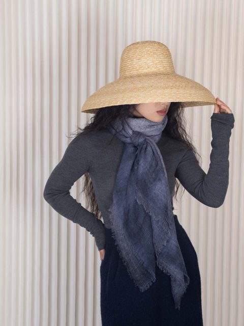 Oats & Rice Hana Dip Dyed Cashmere Shawl Navy