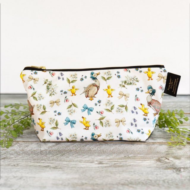 The World of Peter Rabbit x Toasted Crumpet Jemima Puddle Duck Bows & Bonnets Wash Bag