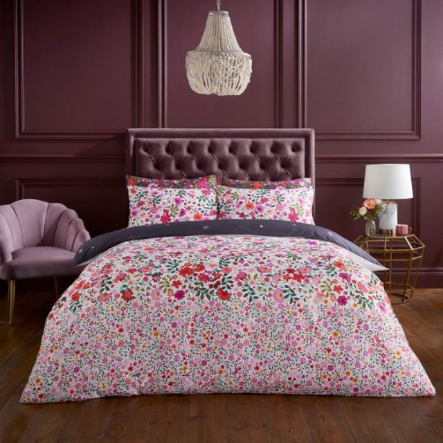 Sara Miller Ditsy Floral White/Deep Mulberry Bedding