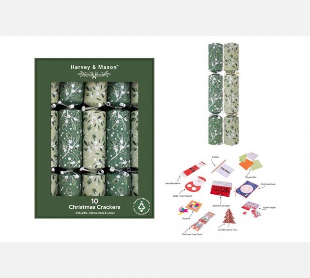 Harvey & Mason Green Mistletoe Christmas Crackers 10pk