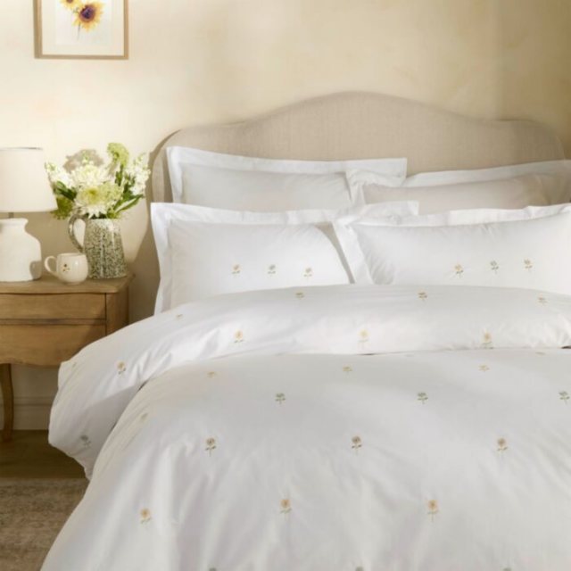 Sophie Allport Embroidered Sunflowers White Bedding