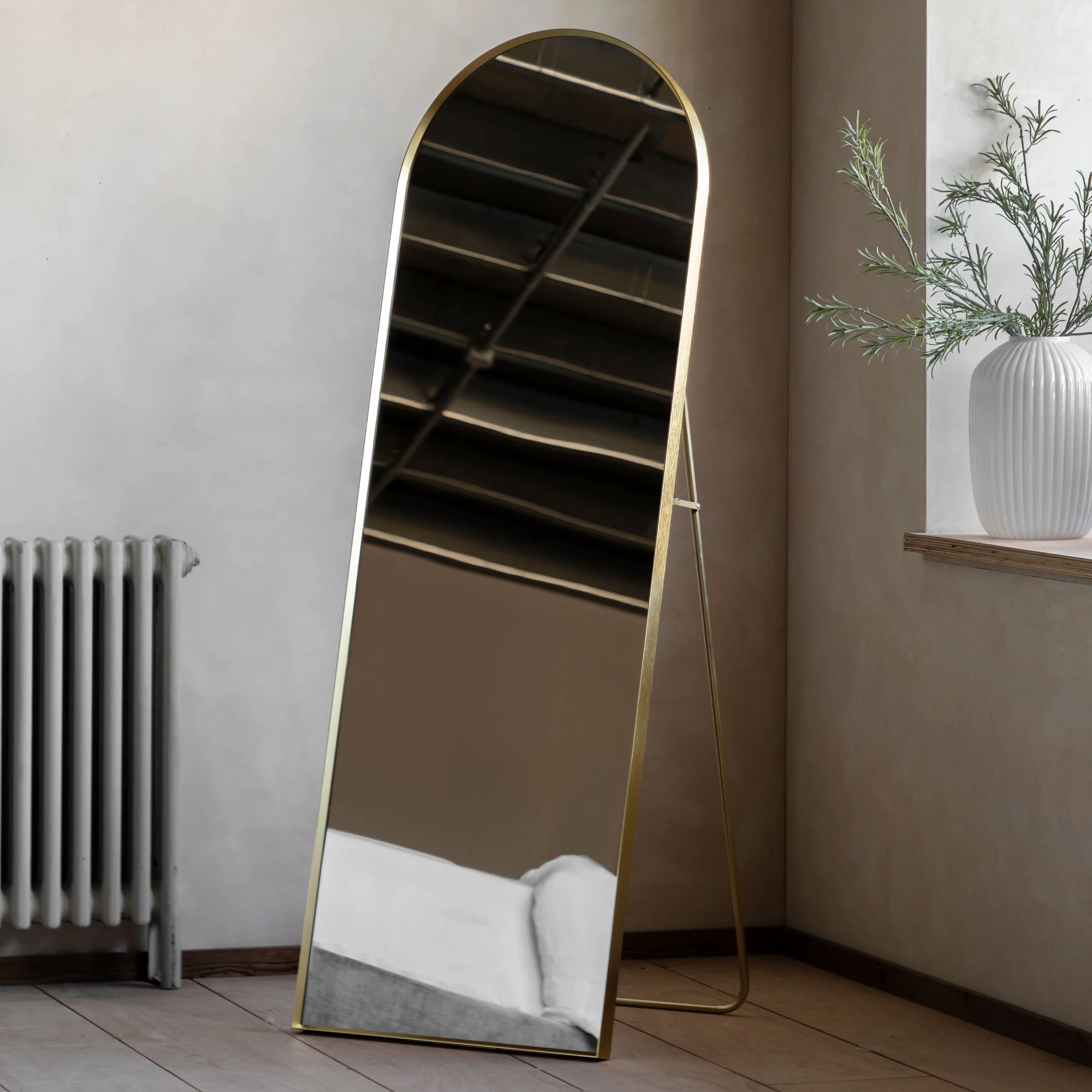 Gallery Direct Holworth Cheval Mirror - Gold