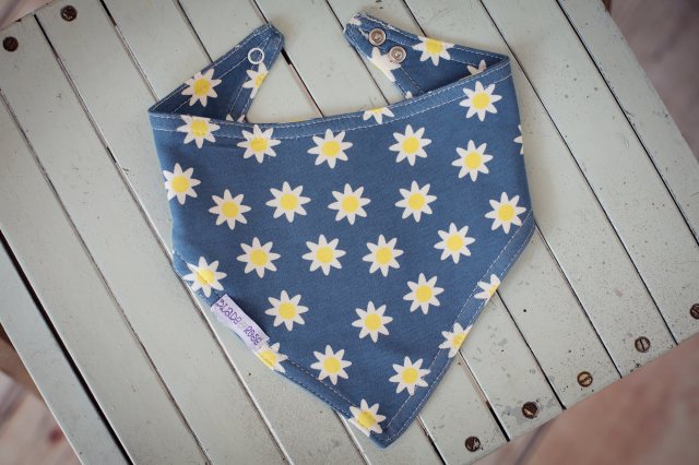 Blade & Rose Blade & Rose Daisy Blue Bandana Bib