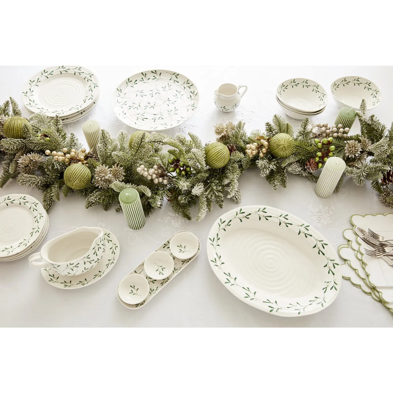 Sophie Conran Mistletoe Round Platter