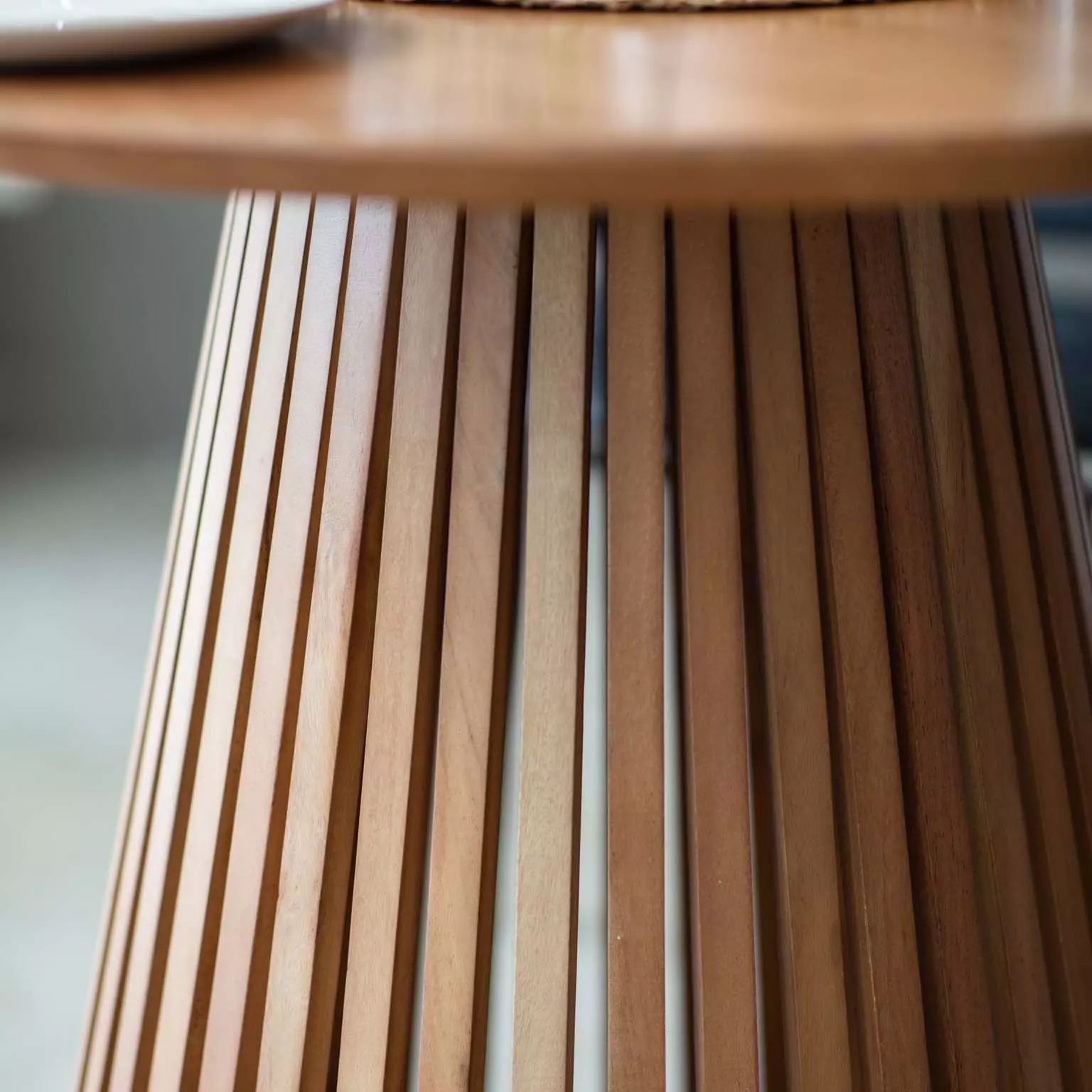 CARNEDD Slatted Dining Table