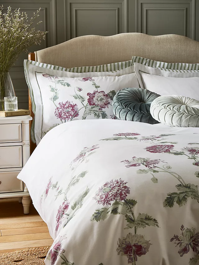 Laura Ashley Hepworth Grape Bedset