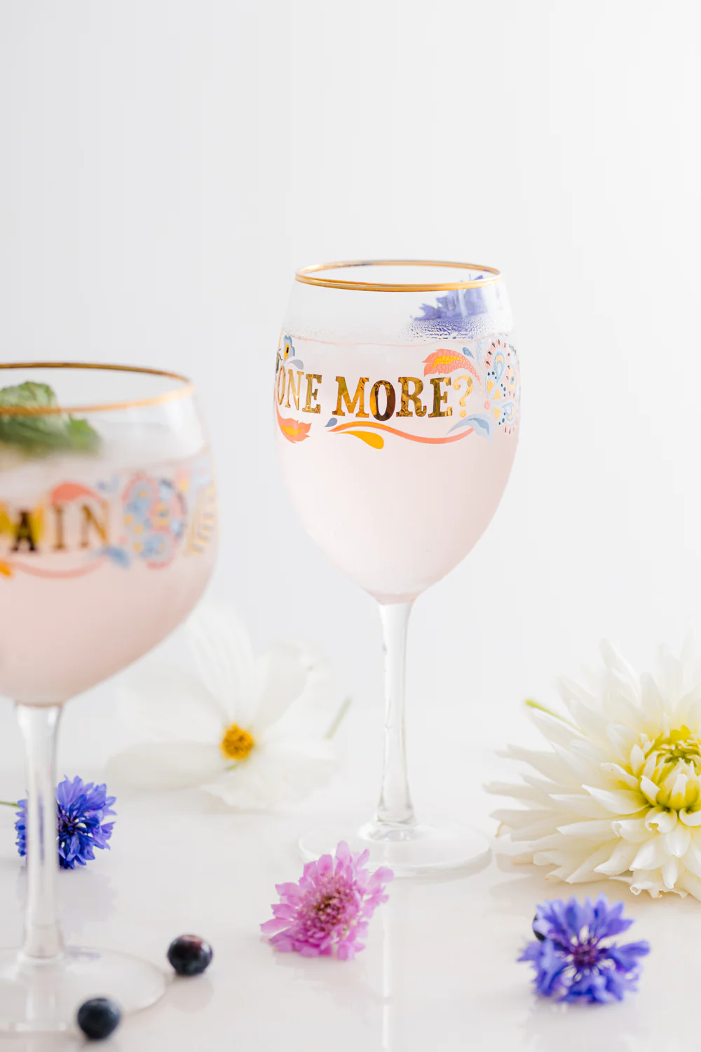 Yvonne Ellen Slogan Wine Glass