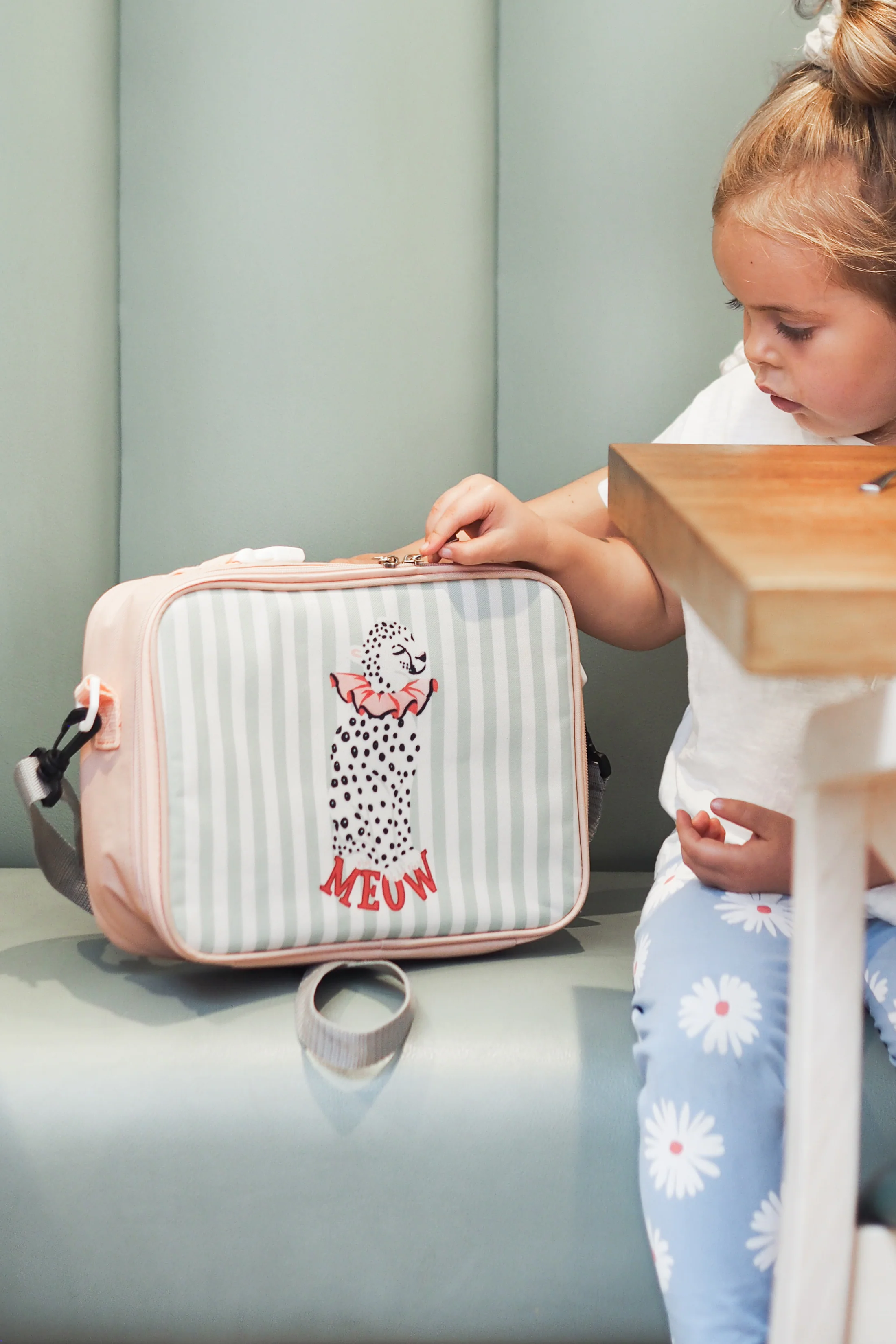 Yvonne Ellen Mini Kids Cheetah Lunch Bag - Peach