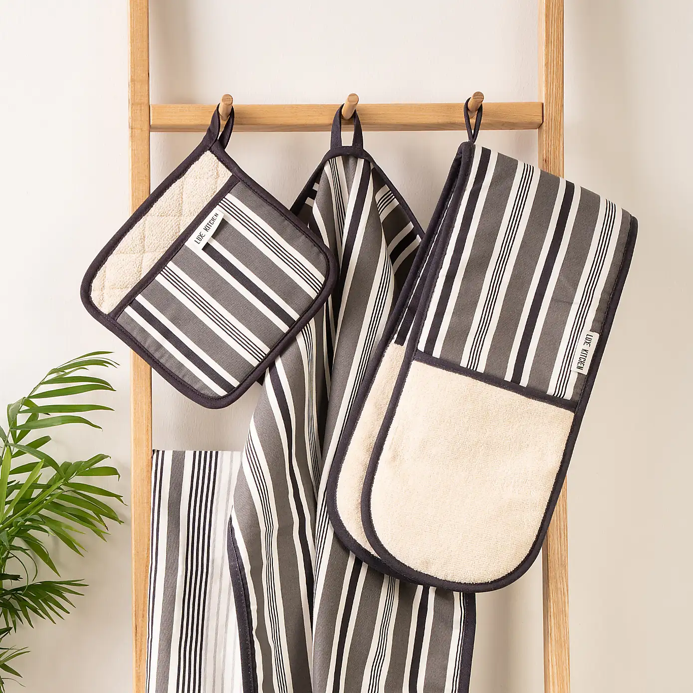 Luxe Kitchen Double Oven Glove