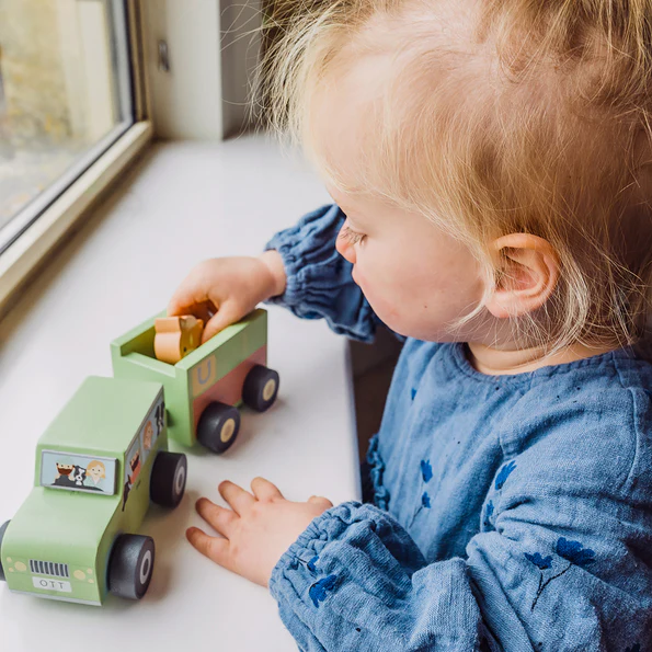 Orange Tree Toys Farm 4x4 with Horse Box and Horse