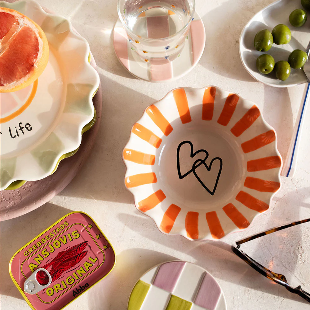 Caroline Gardner Pink Scallop Edge Hearts Cereal Bowl