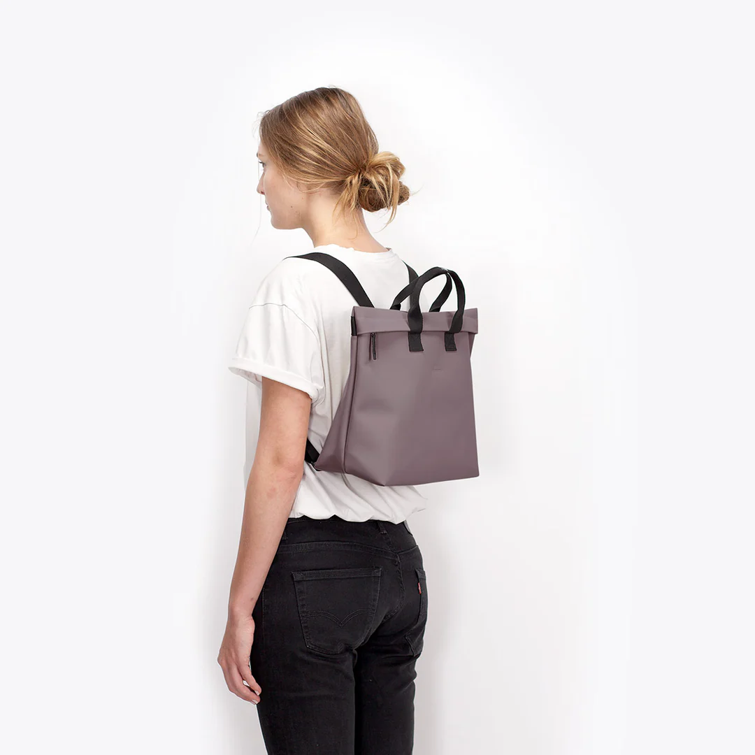 Ucon Acrobatics Lotus Eliza Bag - Grape