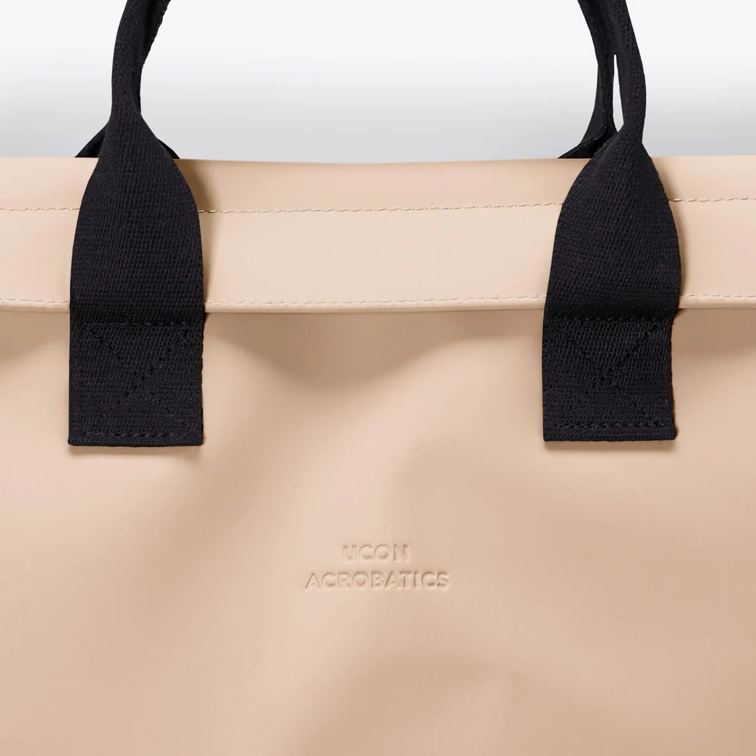 Ucon Acrobatics Lotus Eliza Bag - Light Almond