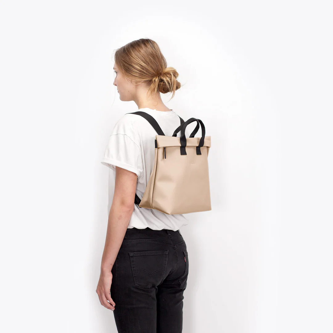 Ucon Acrobatics Lotus Eliza Bag - Light Almond
