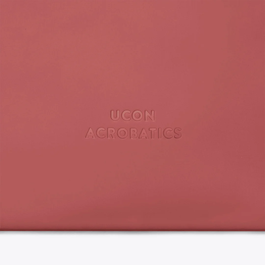 Ucon Acrobatics Lotus Jona Medium Bag - Dark Rose / Hisbiscus
