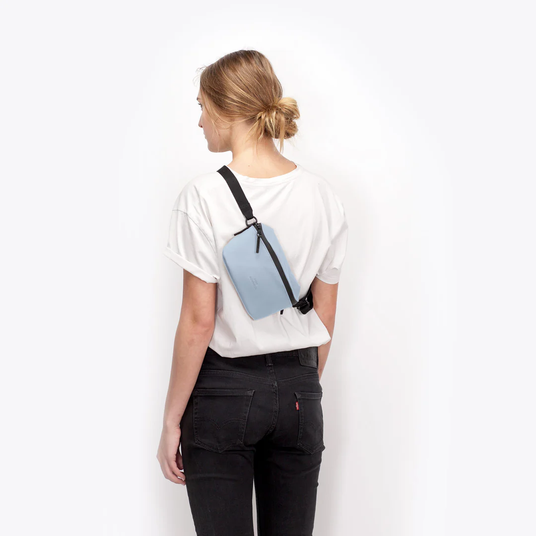 Ucon Acrobatics Lotus Jona Medium Bag - Fog Blue