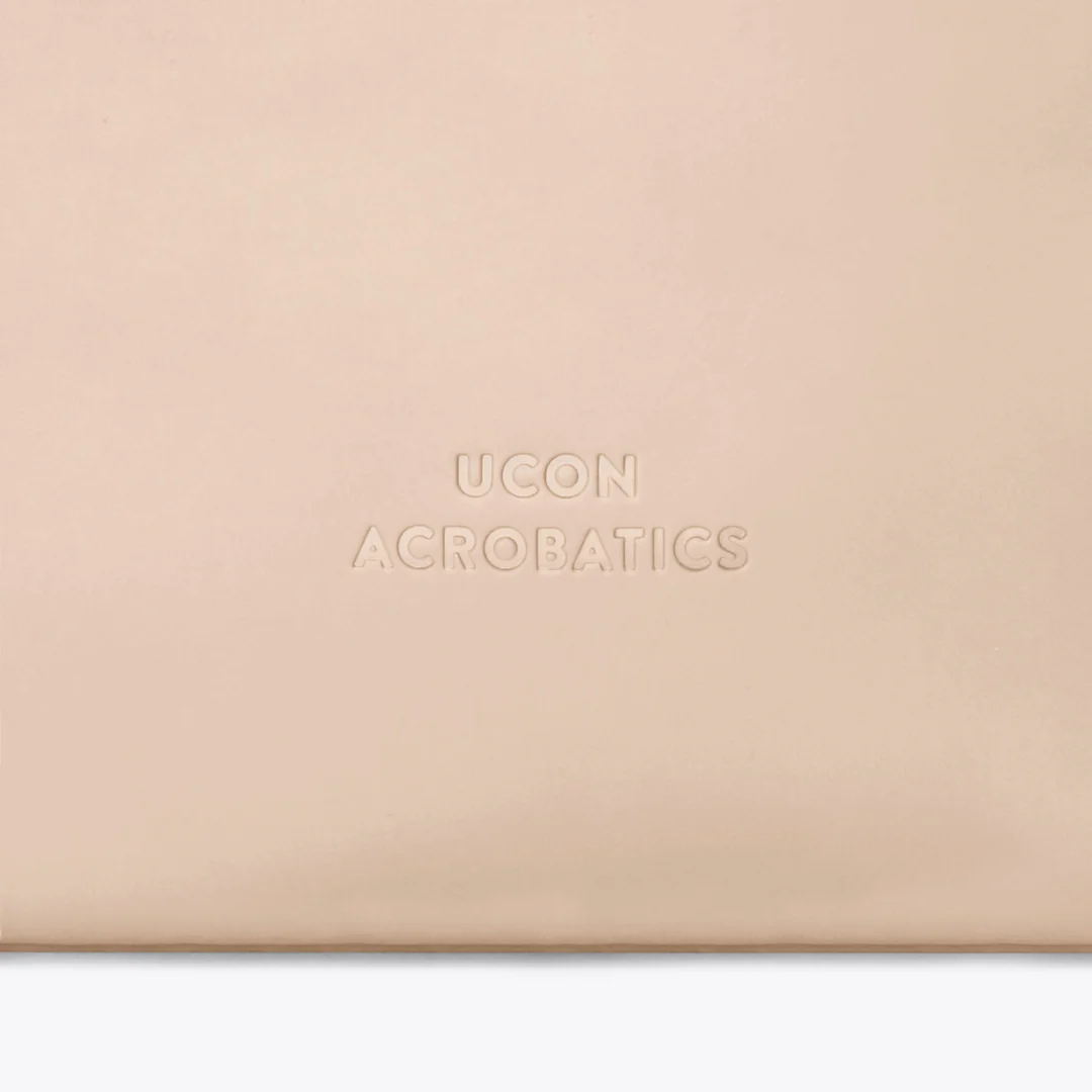 Ucon Acrobatics Lotus Jona Medium Bag - Red / Light Almond
