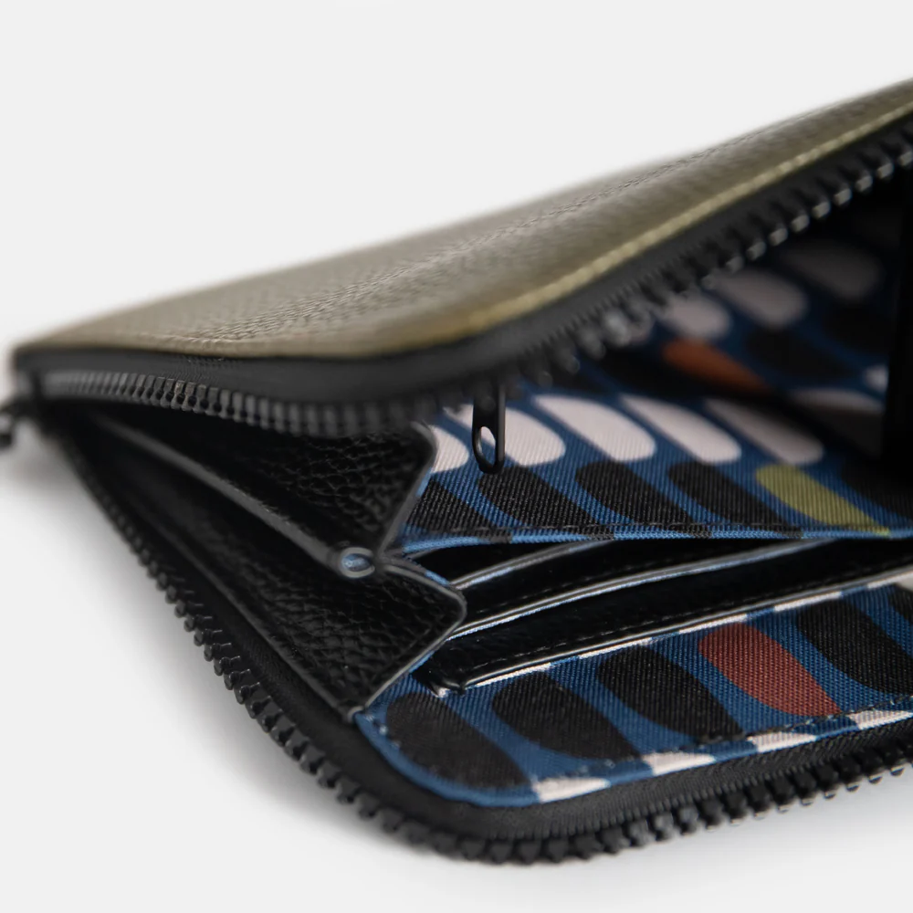 Caroline Gardner Green Travel Wallet