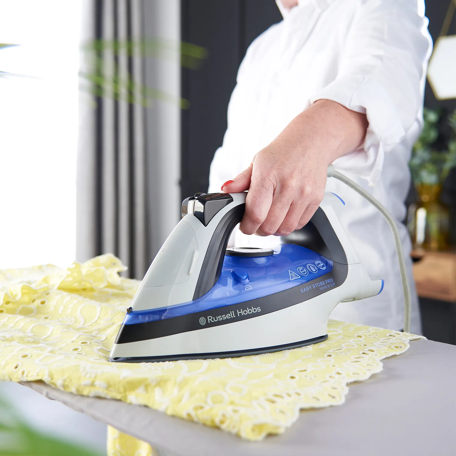 Russell Hobbs Easy Store Pro Wrap & Clip Iron
