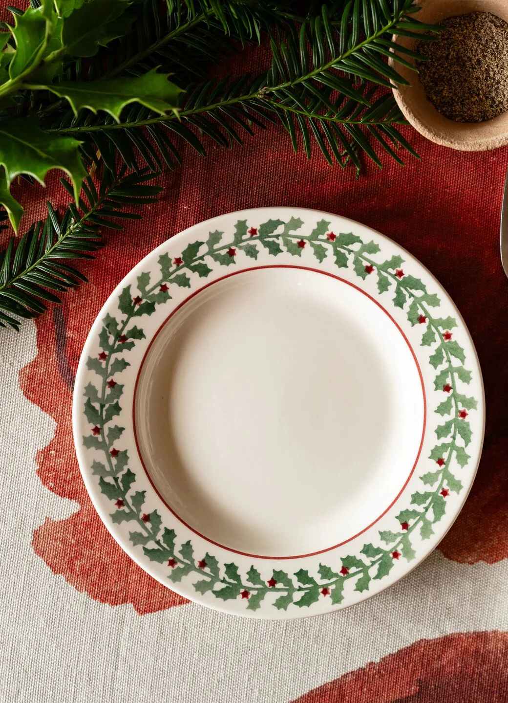 Emma Bridgewater Tiny Holly Small Side Plate 6.5 Inch