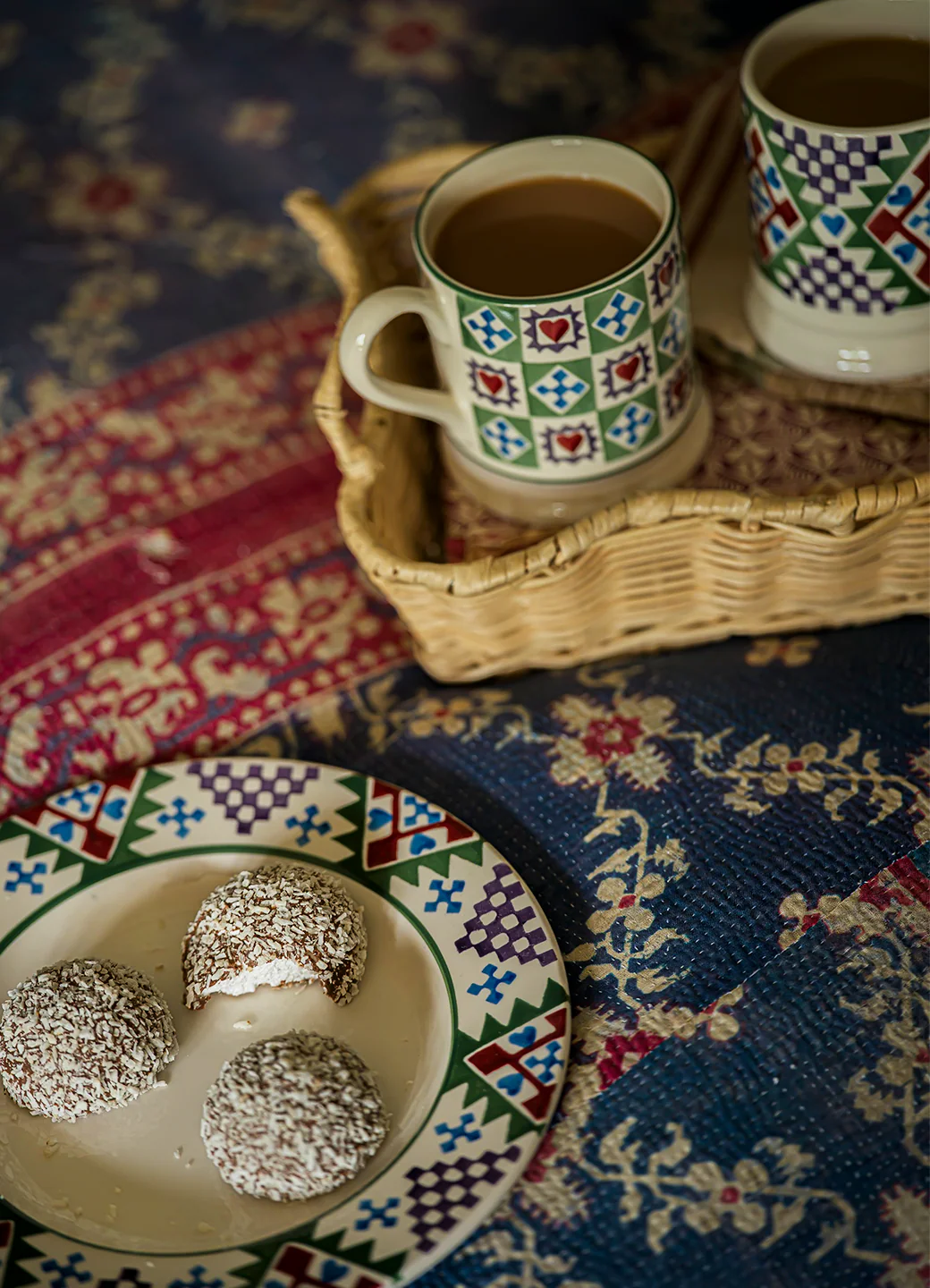 Emma Bridgewater Christmas Quilt Medium Dinner Plate 8.5 Inch