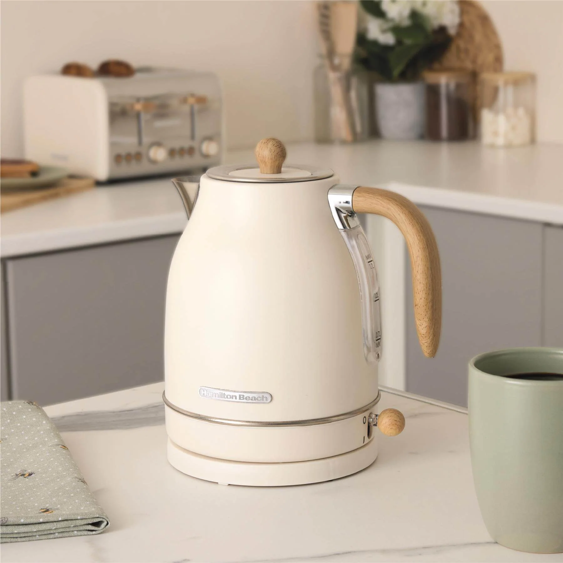 Hamilton Beach Scandi 1.7L Jug Kettle - Matte Cream