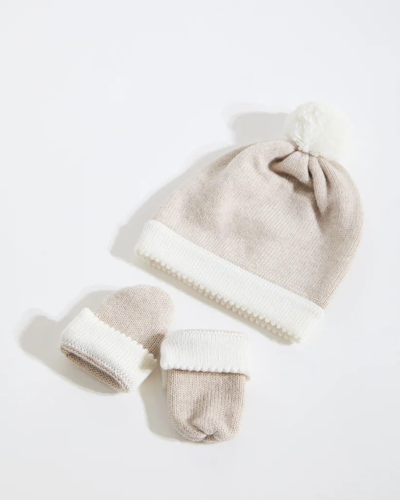 100% Merino Newborn Baby Hat and Mittens - Cappuccino